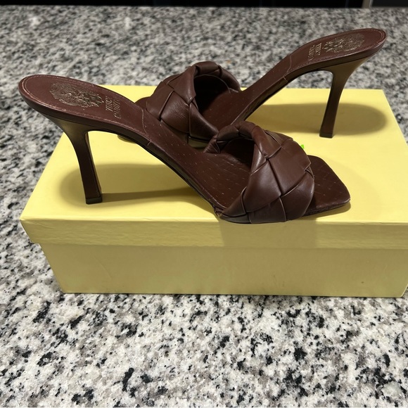 vince camuto brelanie